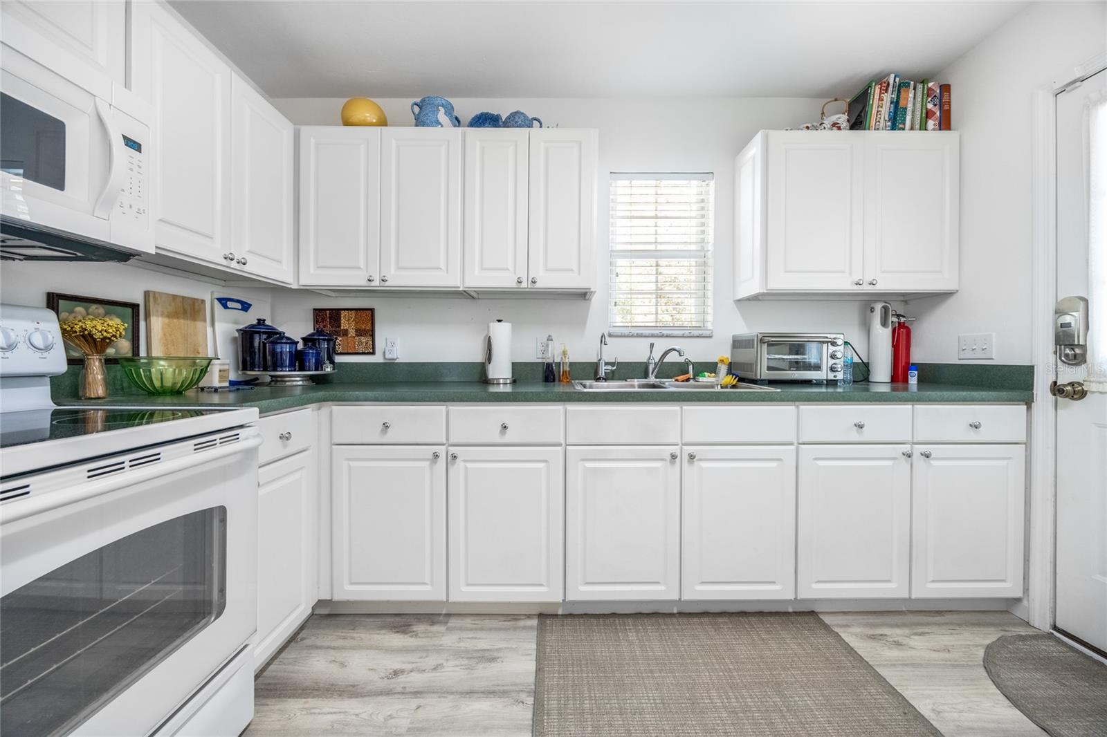 BRONSON SQUARE - Residential