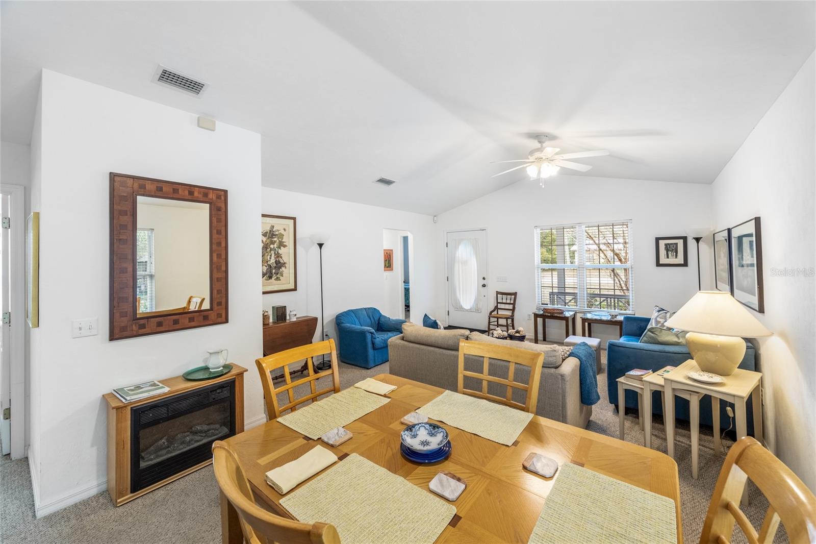 BRONSON SQUARE - Residential