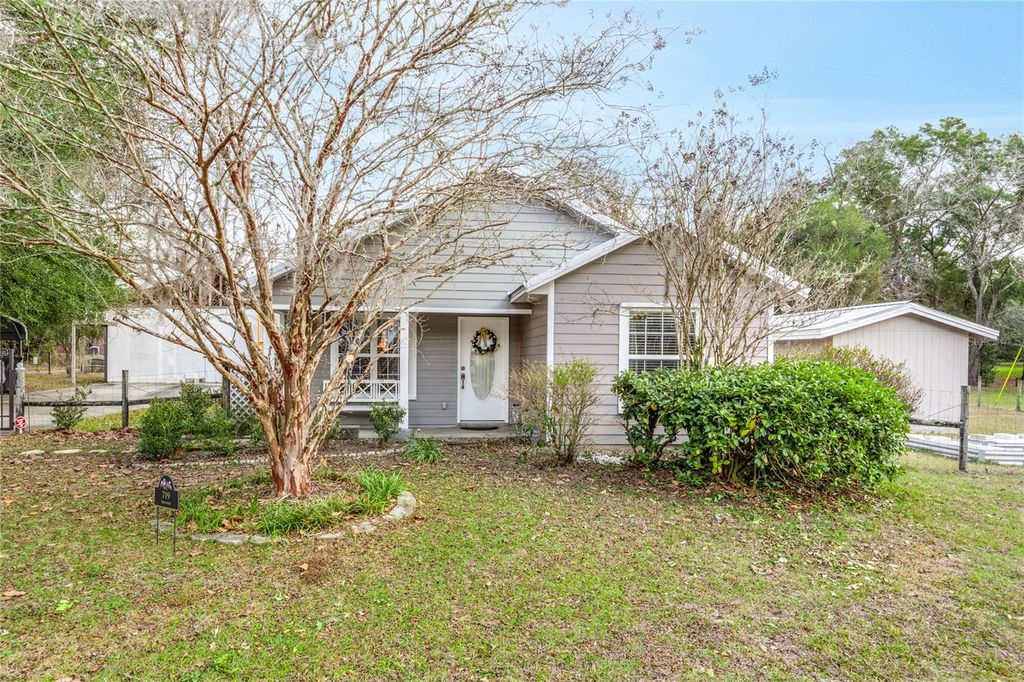 Photo of 719 Town Court, Bronson, FL 32621 (MLS # GC536486)