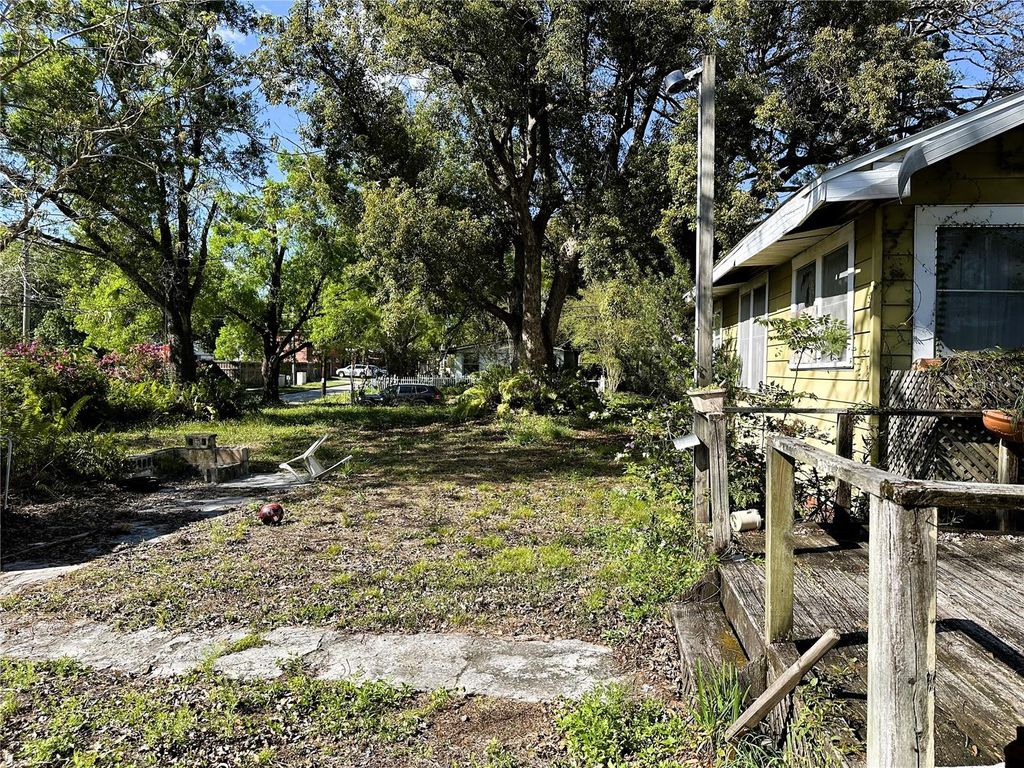 Photo of 212 W Lambright Street, Tampa, FL 33604 (MLS # TB8493994)