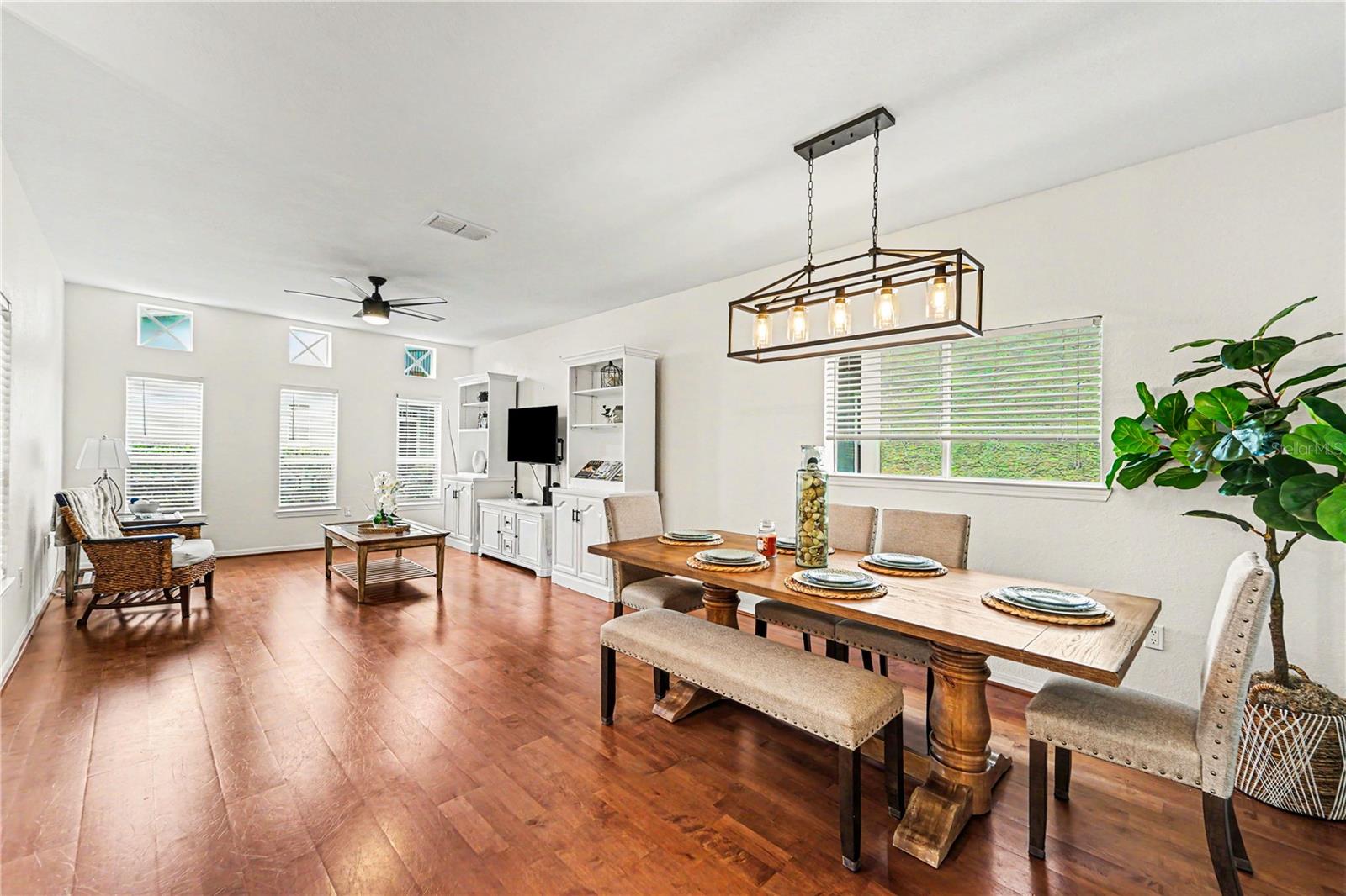 THE VILLAS AT CARROLLWOOD CONDO - Residential