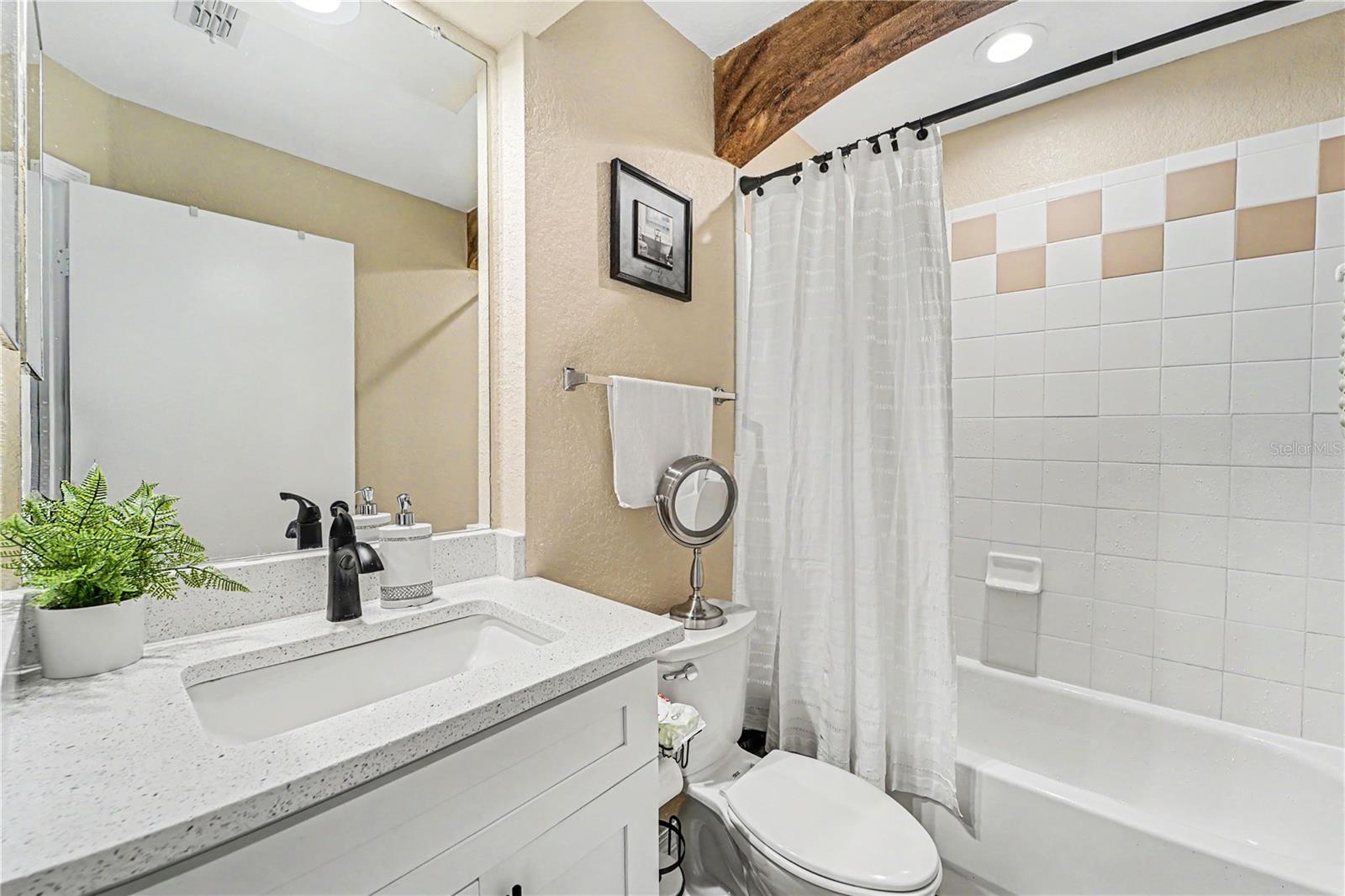 THE VILLAS AT CARROLLWOOD CONDO - Residential