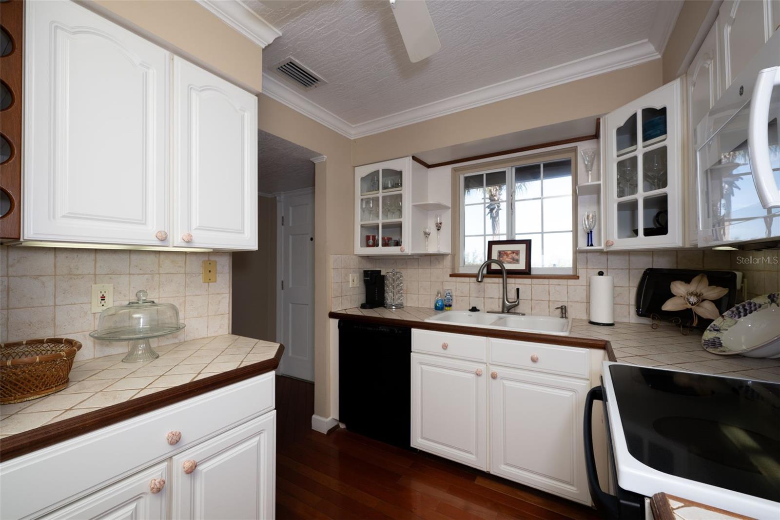 OCEAN MARINA CONDO PH I - Residential