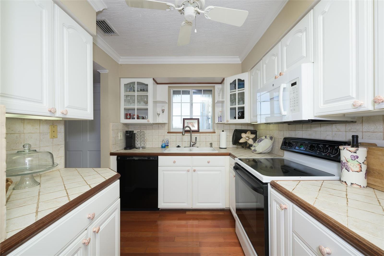 OCEAN MARINA CONDO PH I - Residential