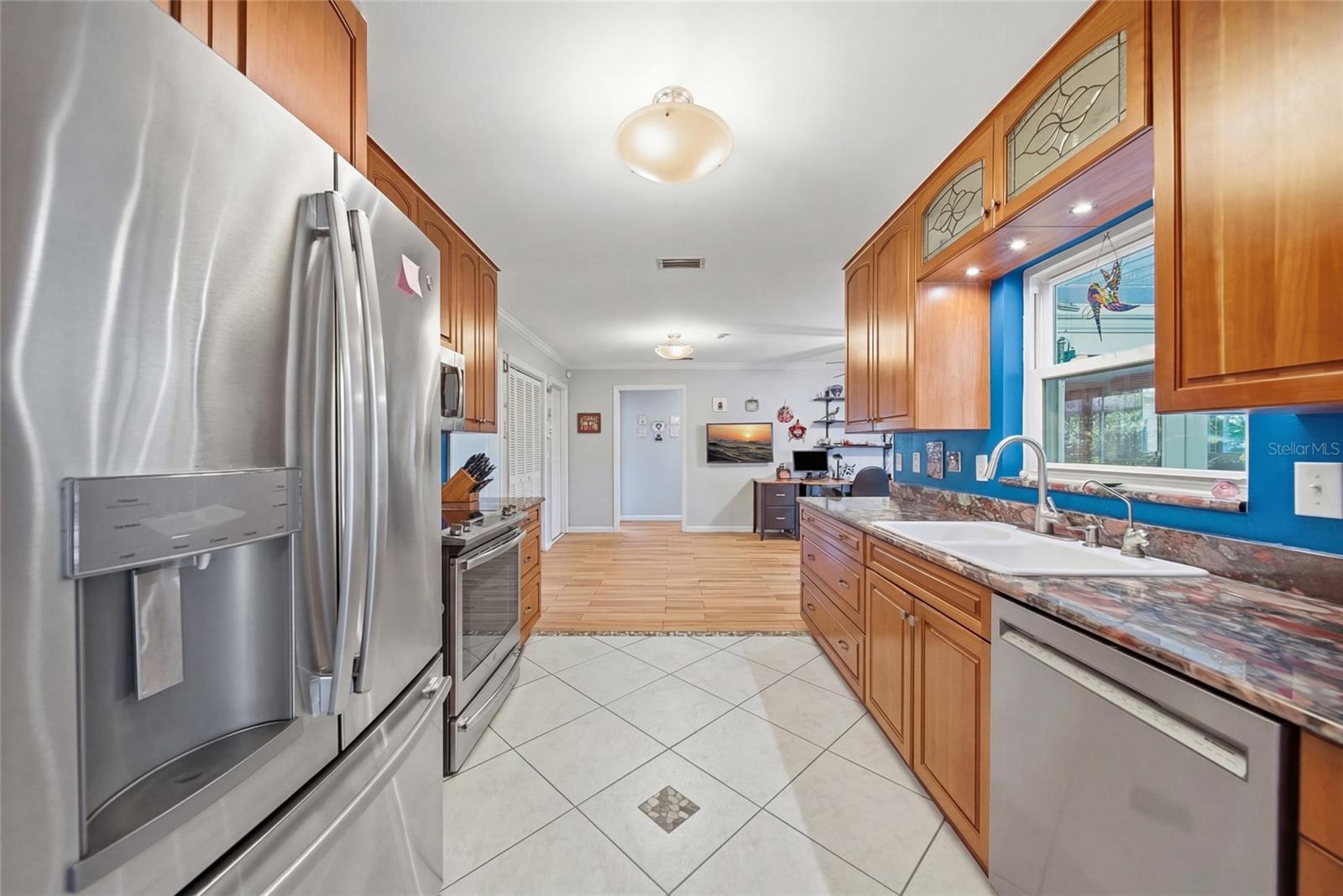 2904 NORWICH DRIVE W