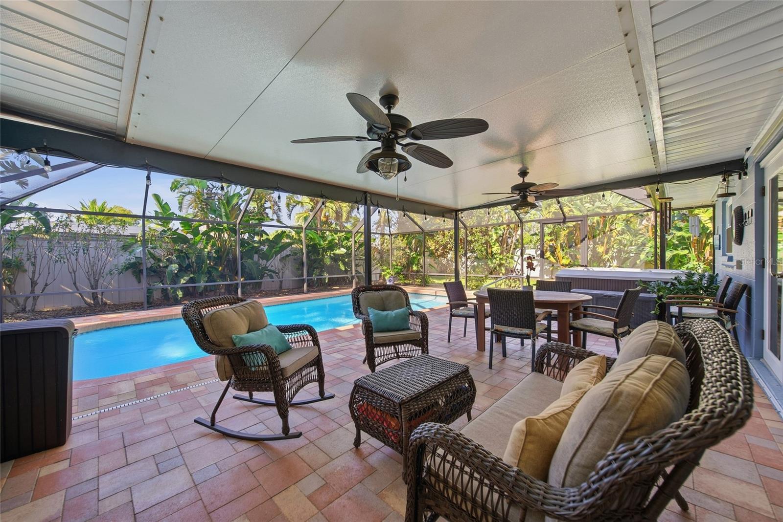 CASA DEL SOL FIFTH UNIT - Residential