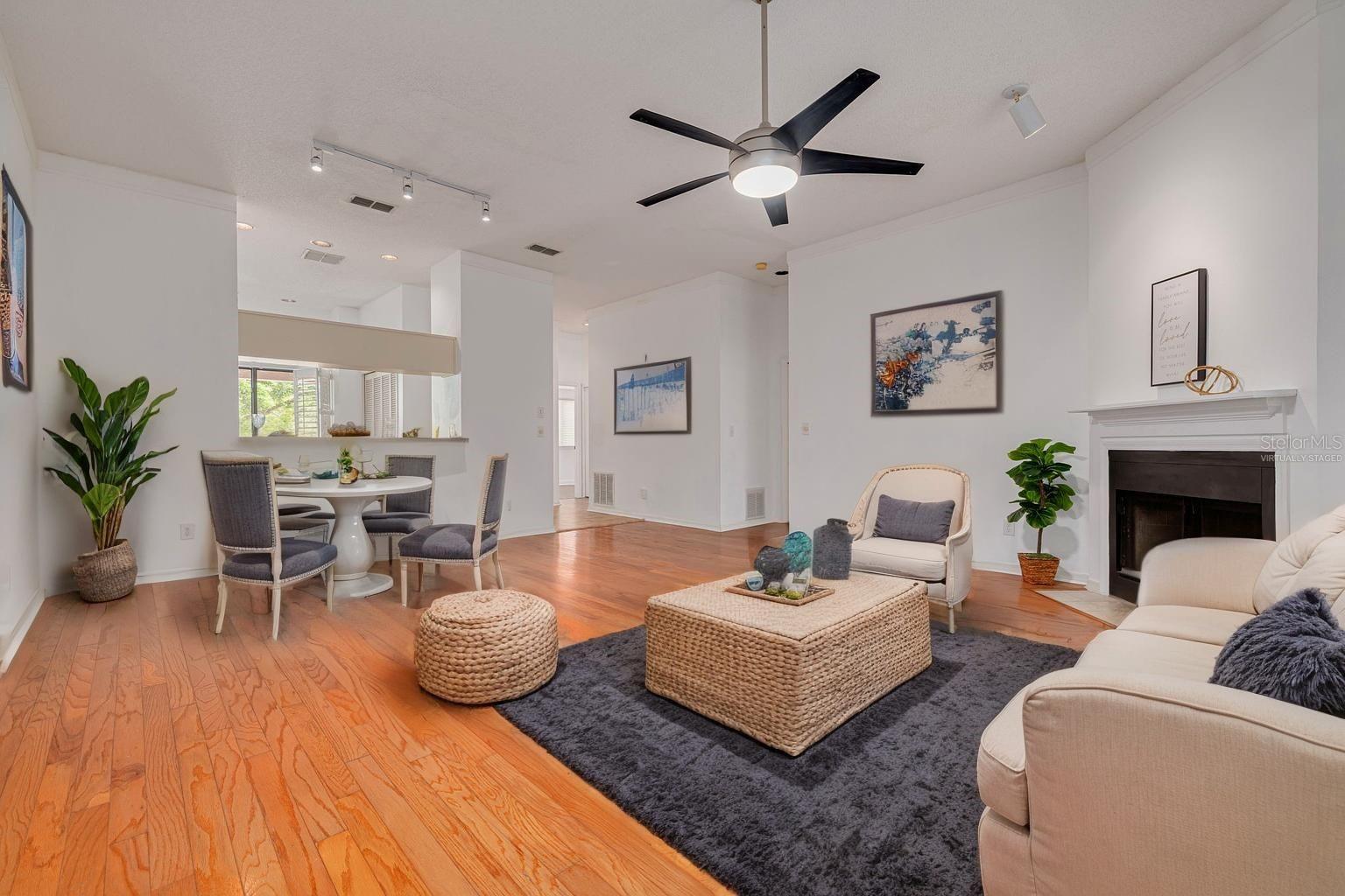3044 RED OAK COURT 204