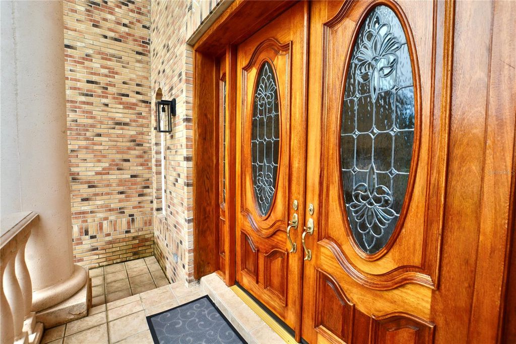 Photo of 441 Lucerne Avenue, Tampa, FL 33606 (MLS # TB8369331)