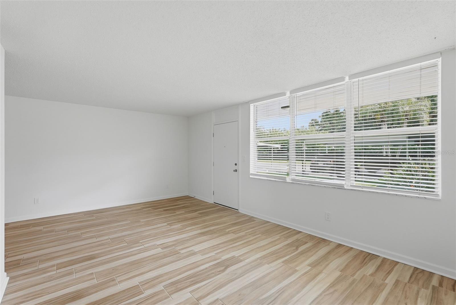 4720 LOCUST STREET NE 120
