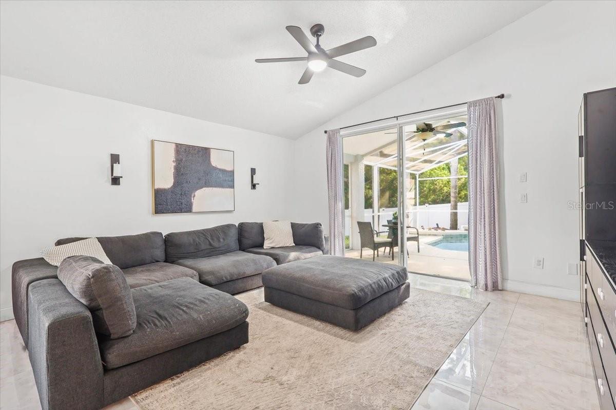 LAKE GLORIA PRESERVE PH 01B - Residential
