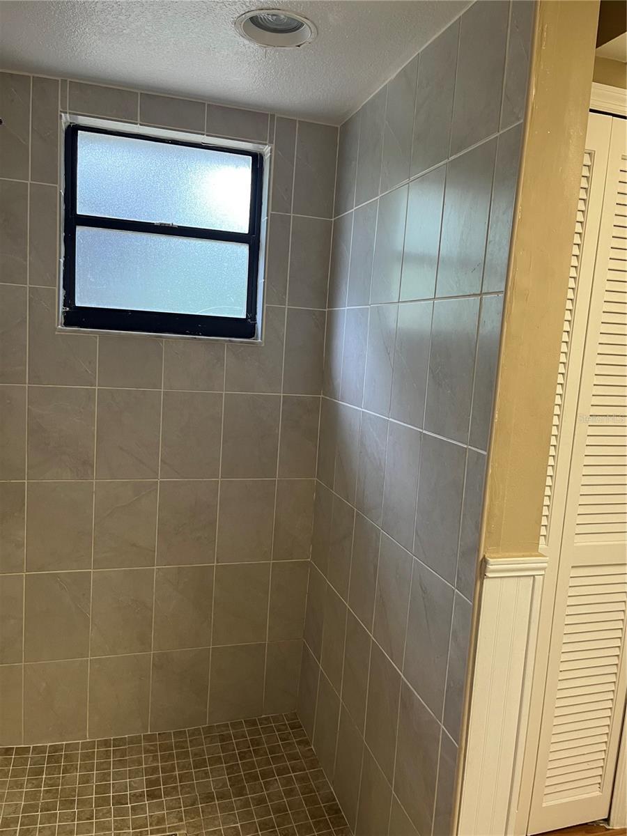 PORT CHARLOTTE SUB 09 - Residential Lease