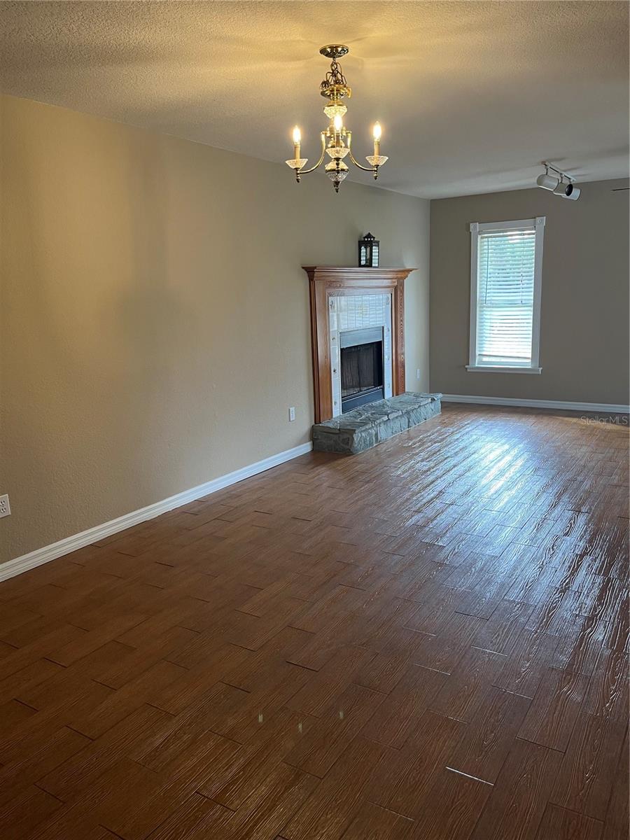 PORT CHARLOTTE SUB 09 - Residential Lease