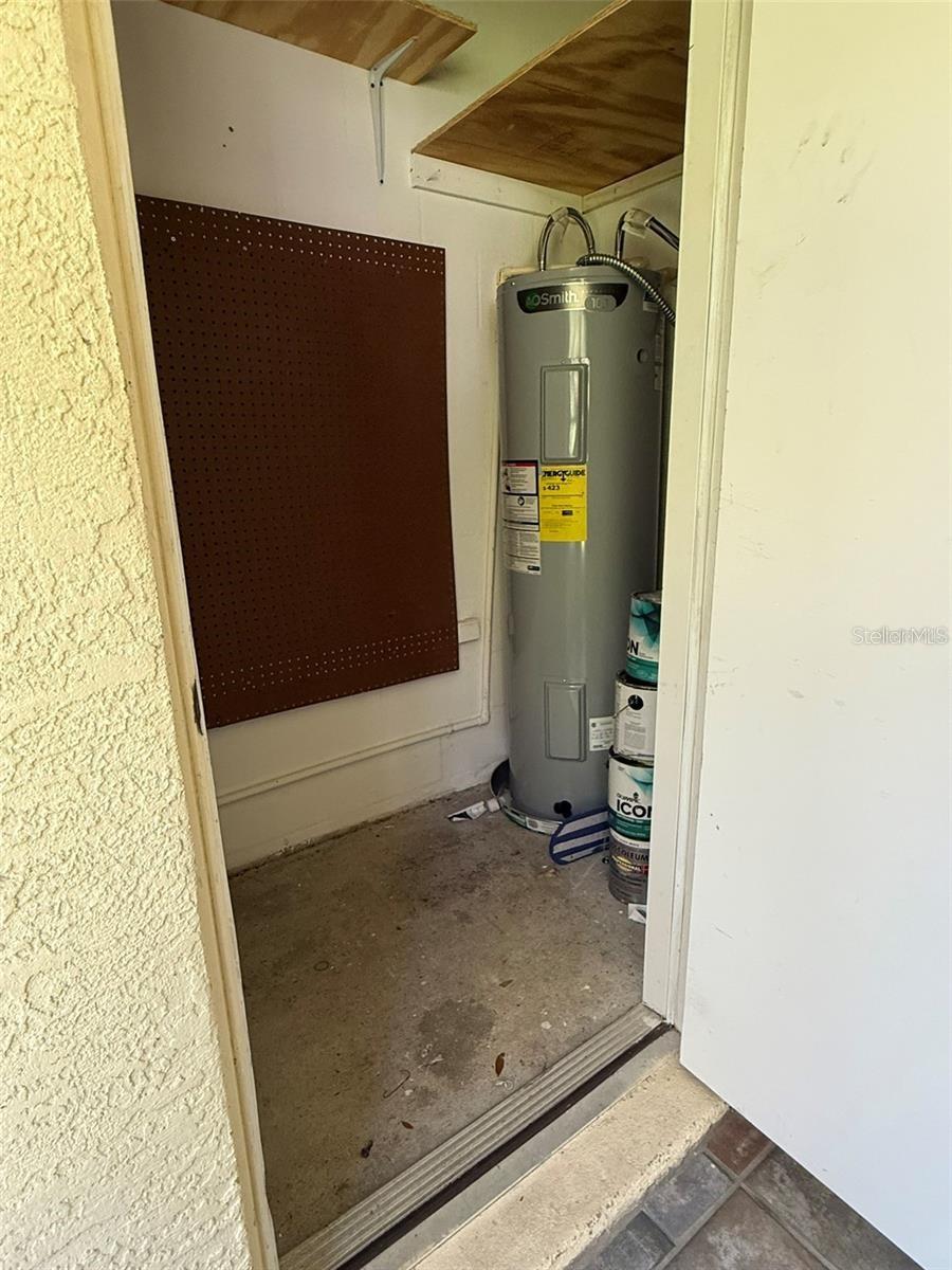 CARROLLWOOD KEY - Residential