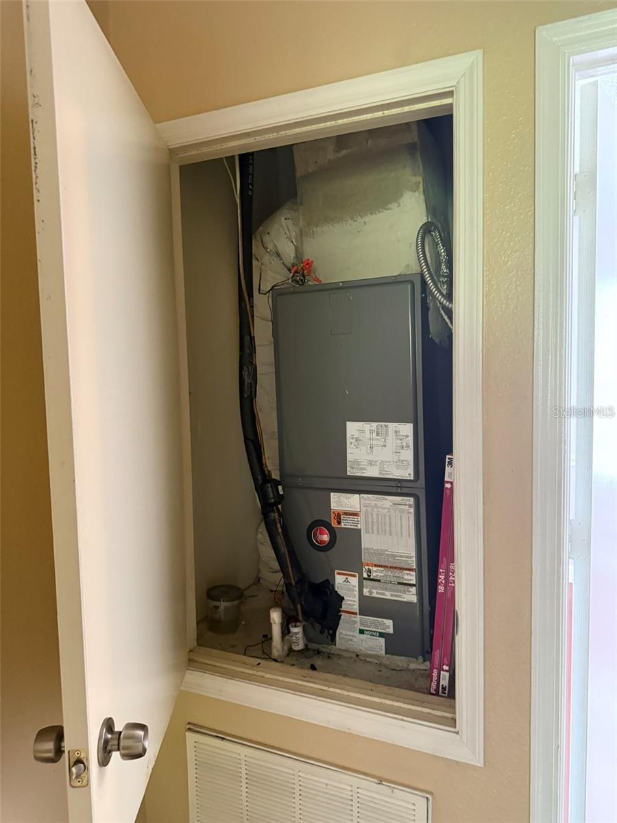 CARROLLWOOD KEY - Residential