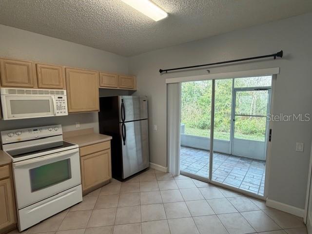 CARROLLWOOD KEY - Residential