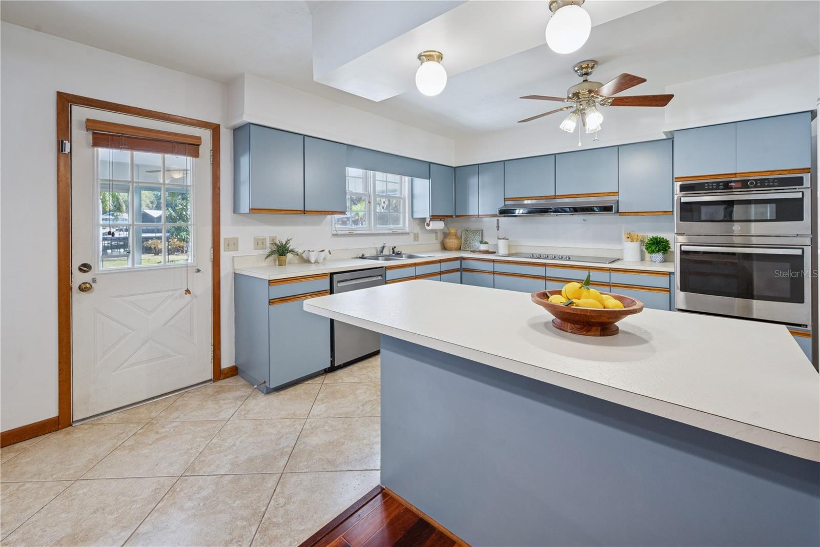 SEMINOLE RIDGE #4 - Residential