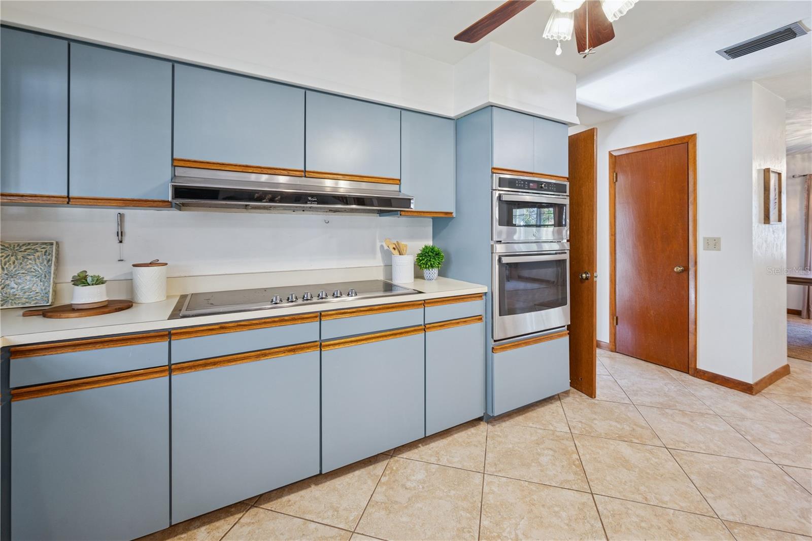 SEMINOLE RIDGE #4 - Residential