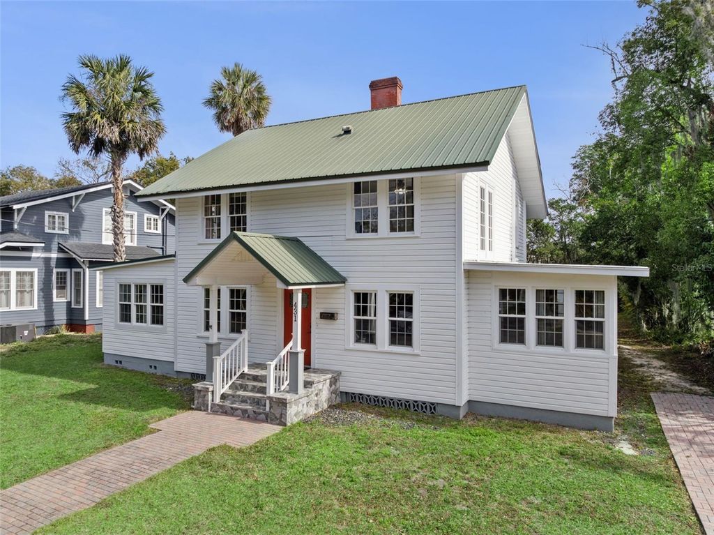 Photo of 431 N Sans Souci Avenue, Deland, FL 32720 (MLS # O6373638)