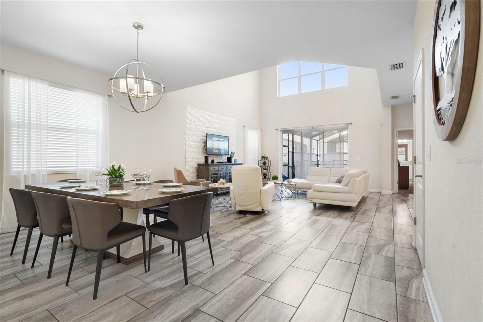 STOREY LAKE - Residential