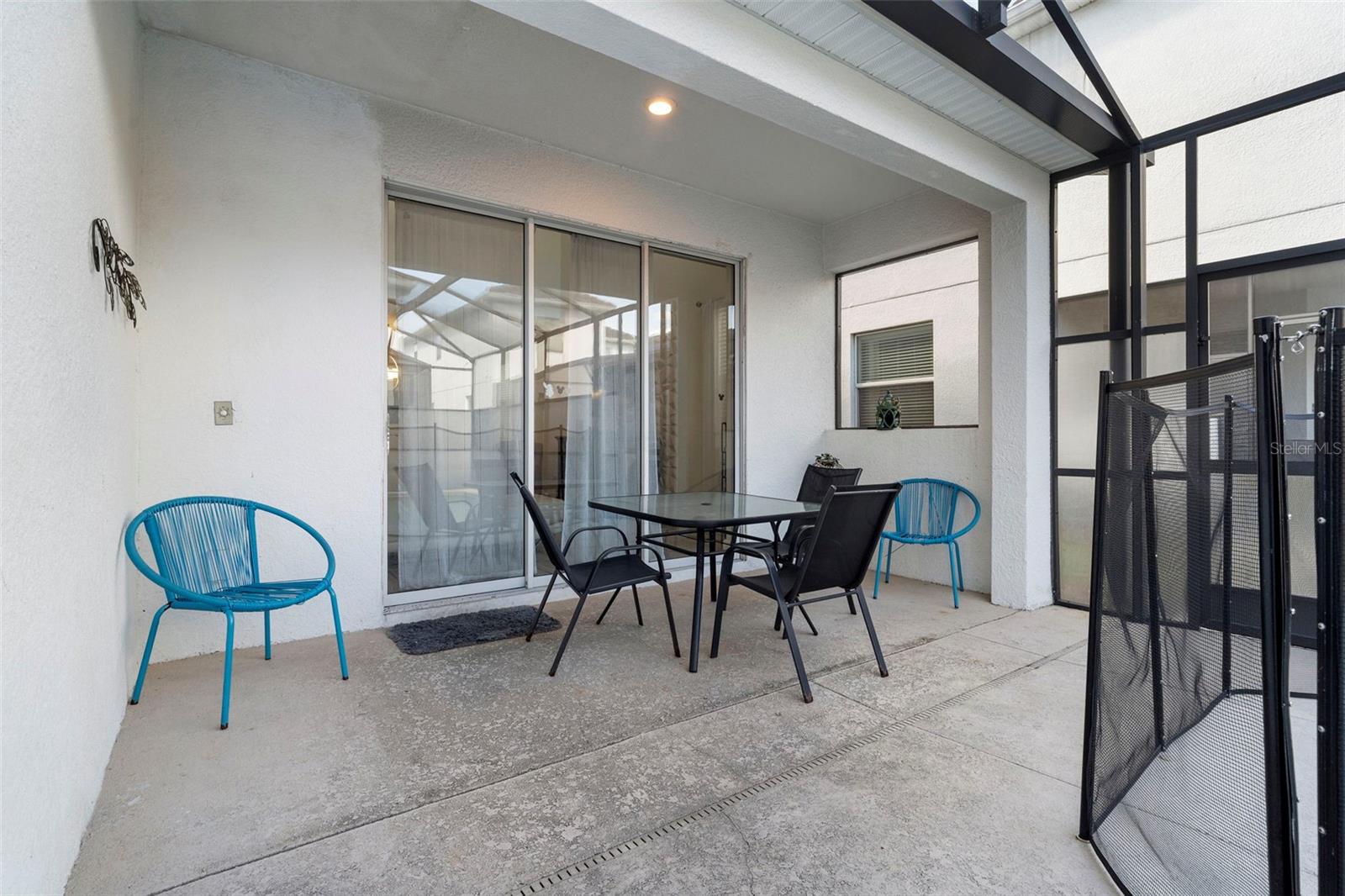 STOREY LAKE - Residential