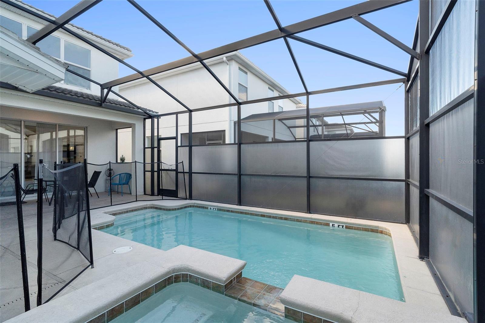 STOREY LAKE - Residential