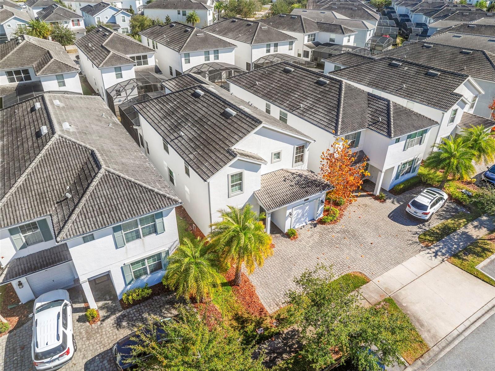 STOREY LAKE - Residential