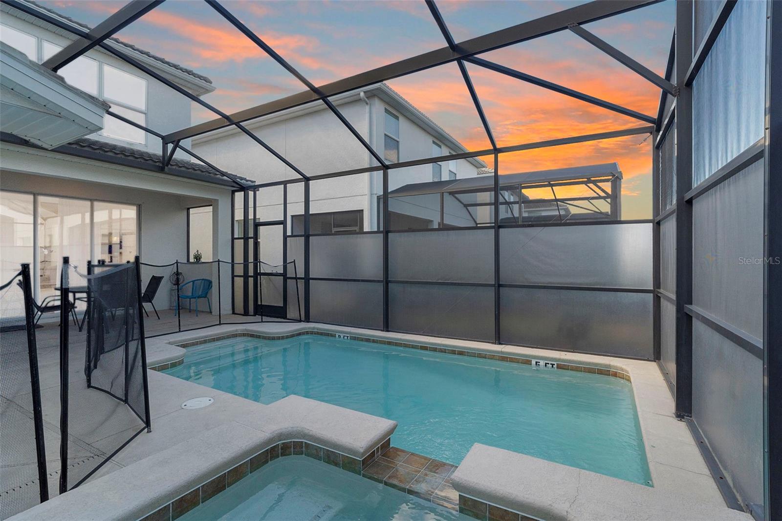 STOREY LAKE - Residential