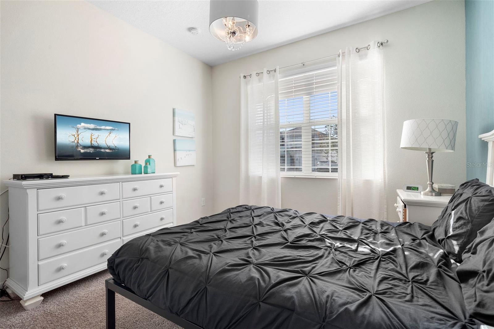 STOREY LAKE - Residential