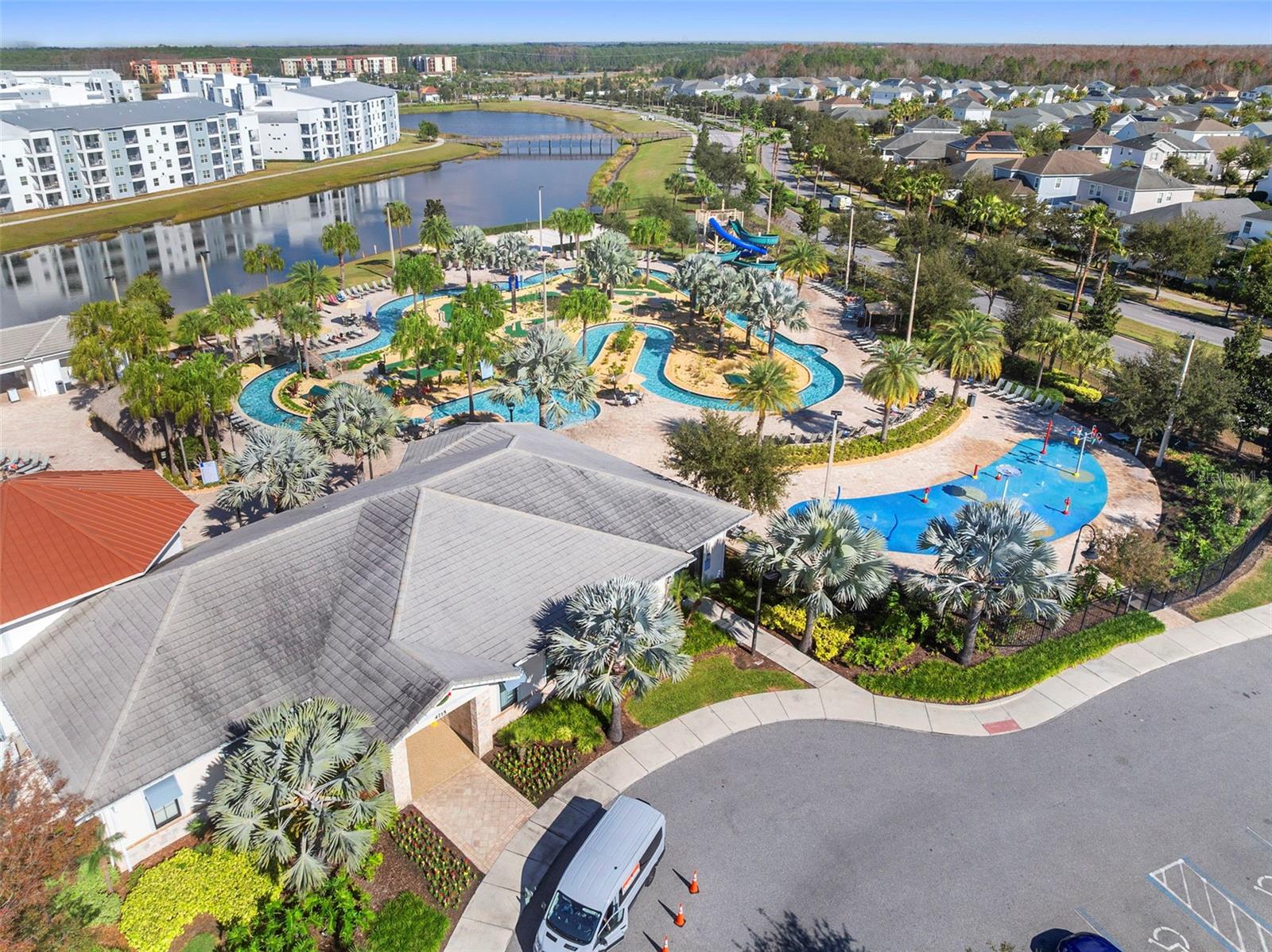 STOREY LAKE - Residential