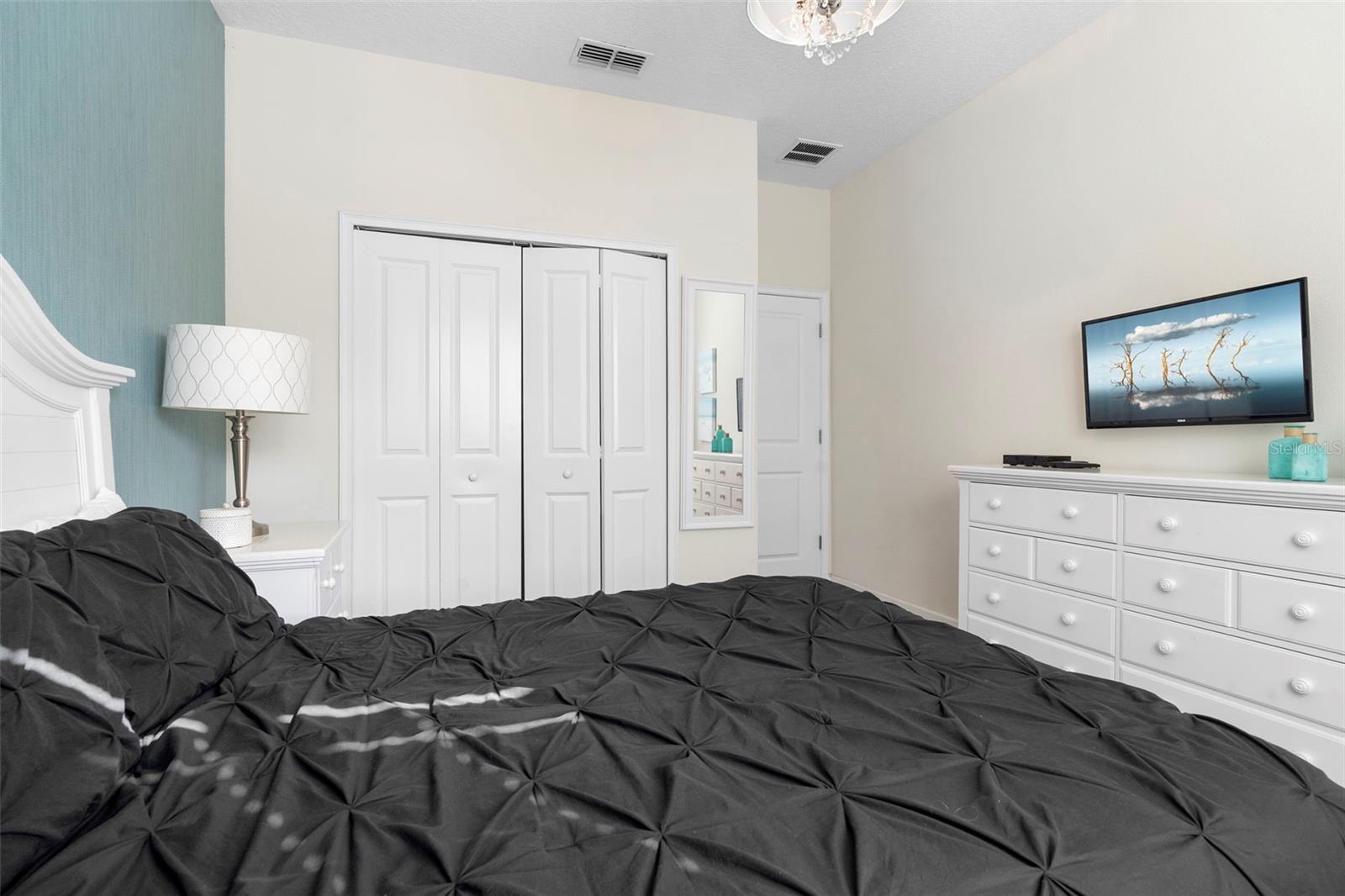 STOREY LAKE - Residential