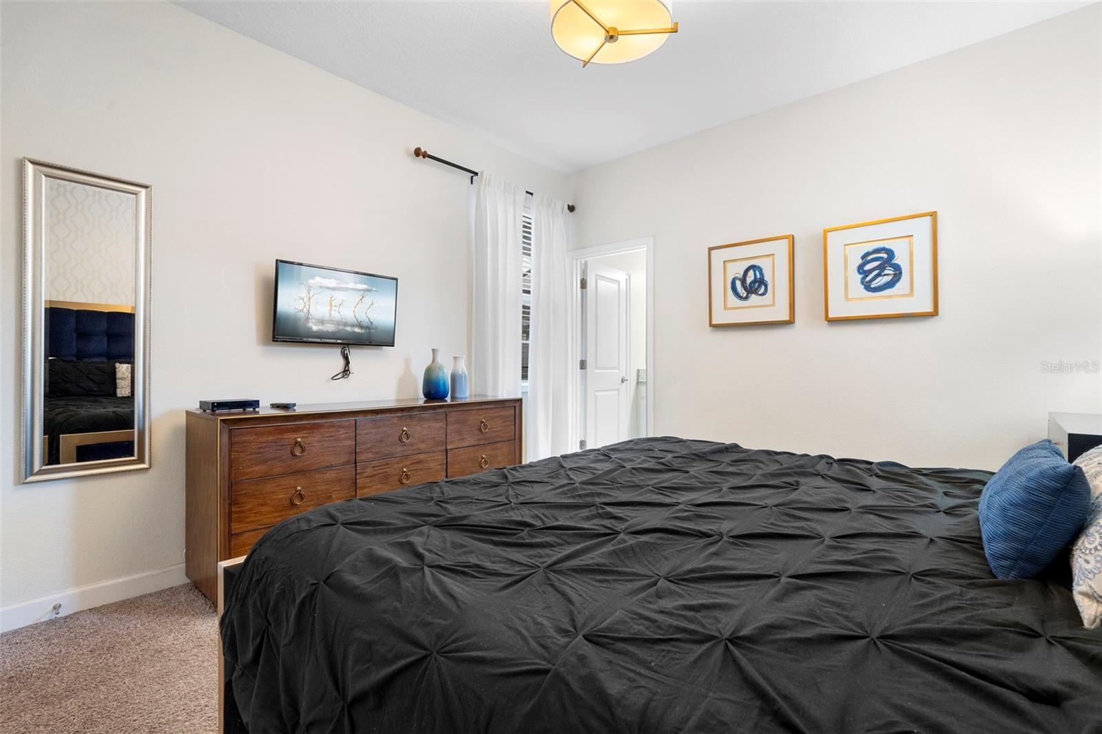 STOREY LAKE - Residential