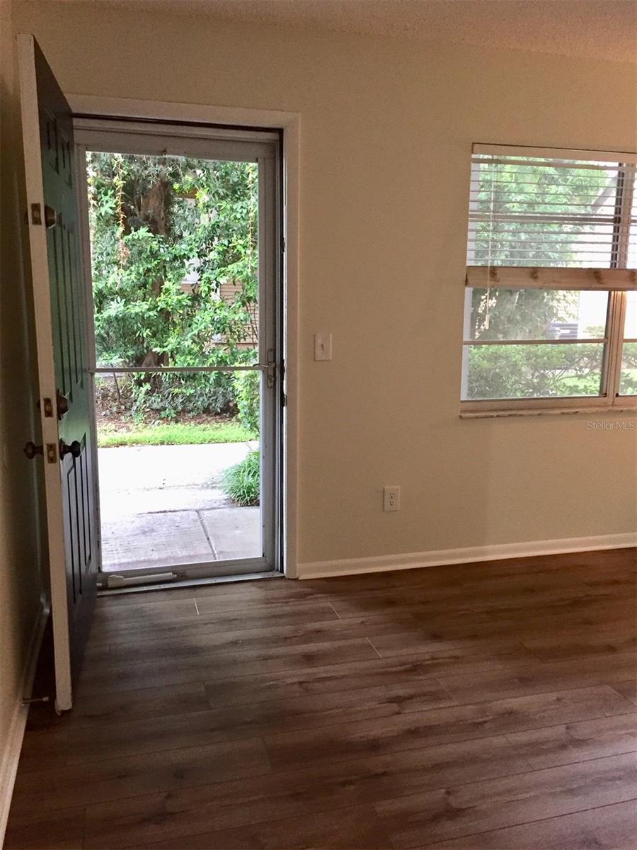 305 SOUTH WESTLAND A CONDOMINI - Residential Lease