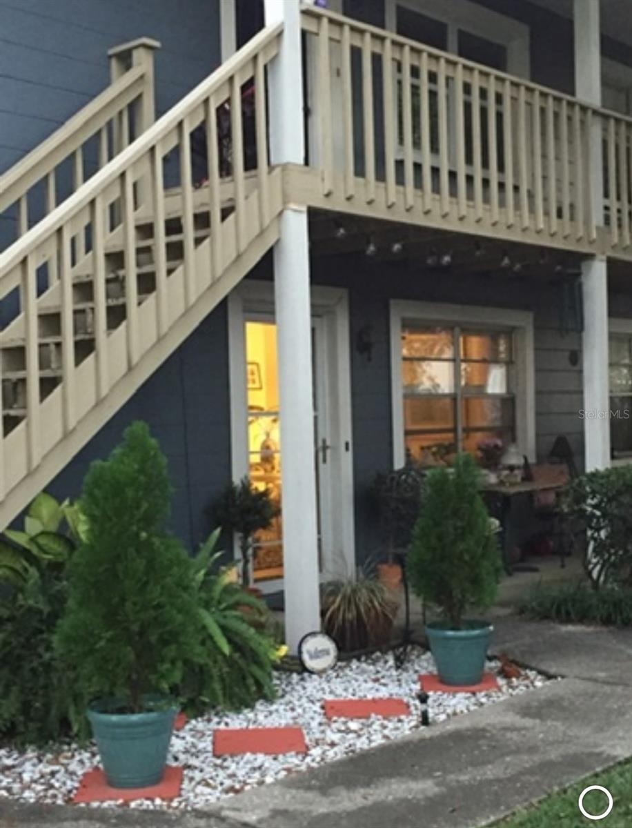 305 SOUTH WESTLAND A CONDOMINI - Residential Lease