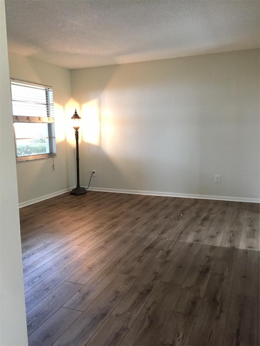 305 SOUTH WESTLAND A CONDOMINI - Residential Lease