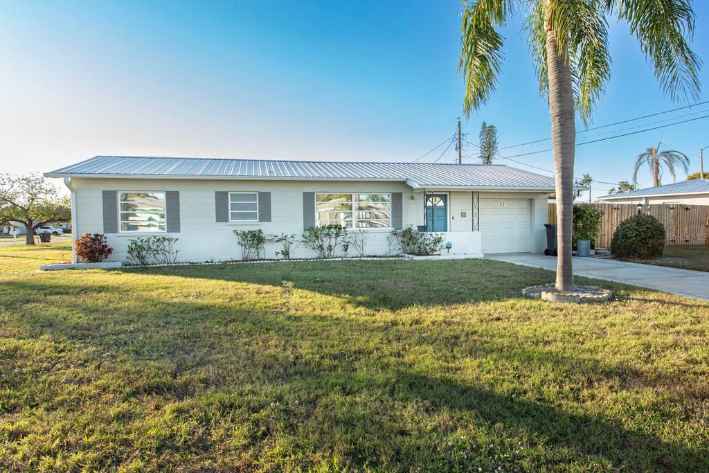 Photo of 4673 Orlando Circle, Bradenton, FL 34207 (MLS # W7881721)