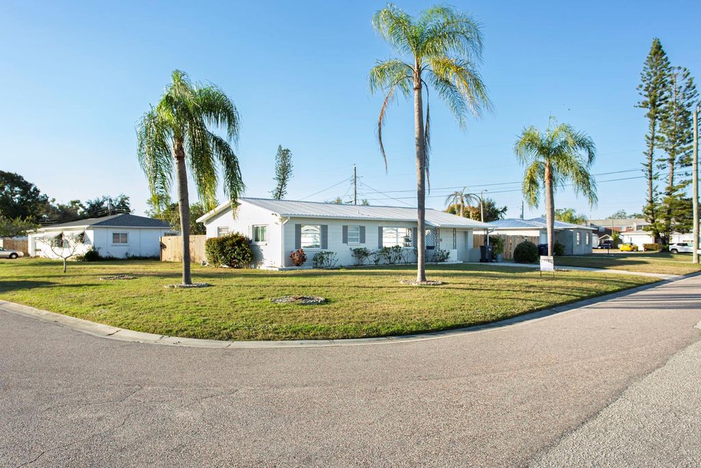 Photo of 4673 Orlando Circle, Bradenton, FL 34207 (MLS # W7881721)