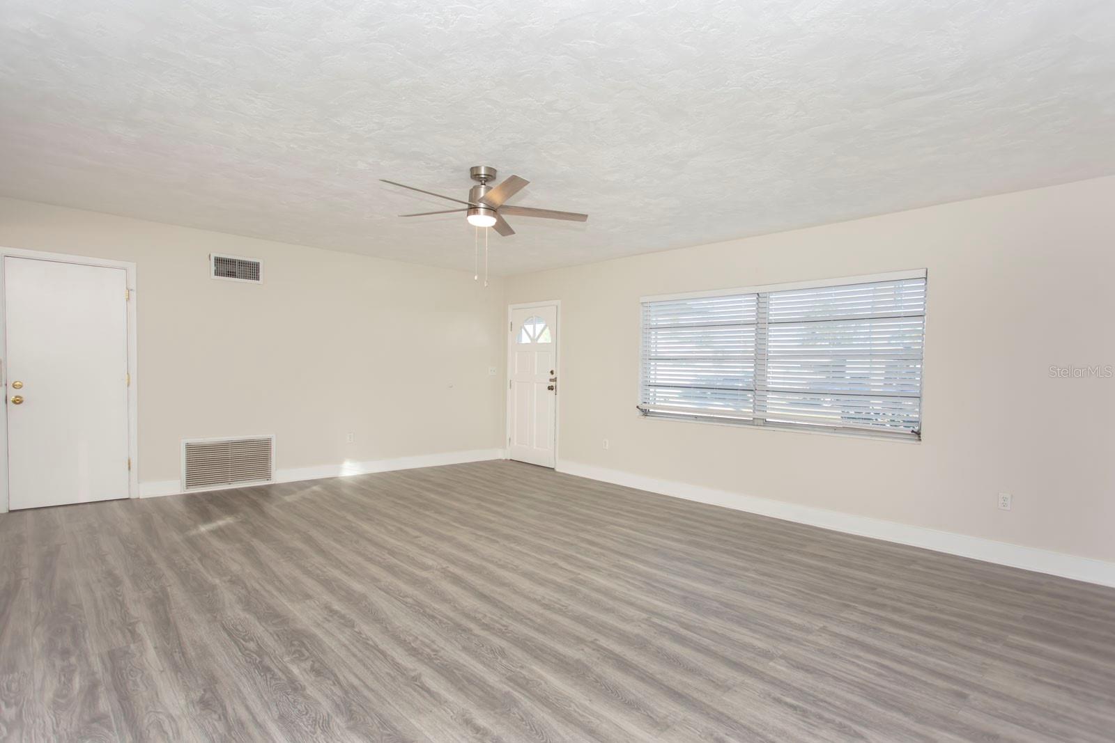 TANGELO PARK FIRST ADD - Residential