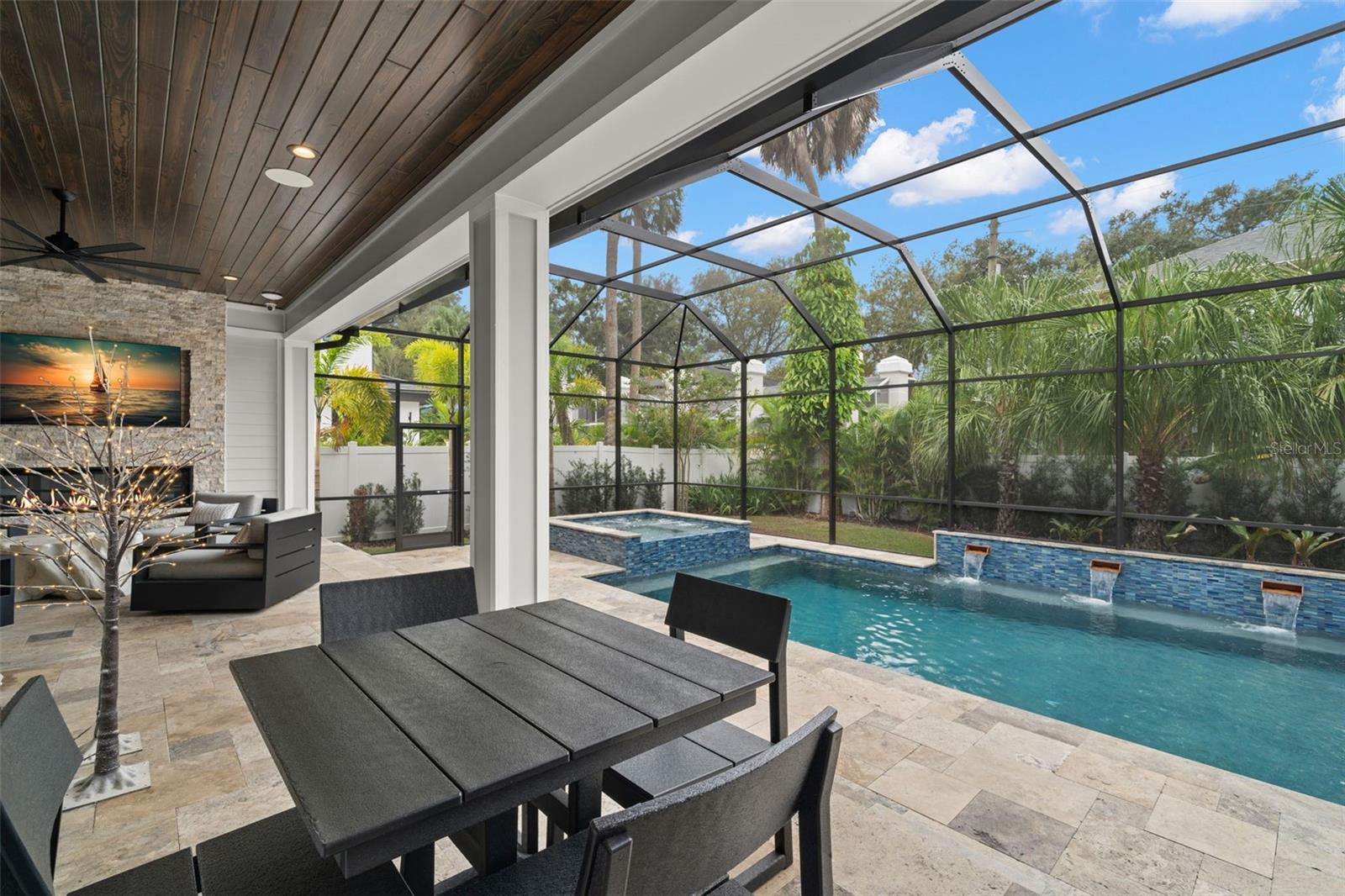 BEACH PARK - PALM PARK - Residential