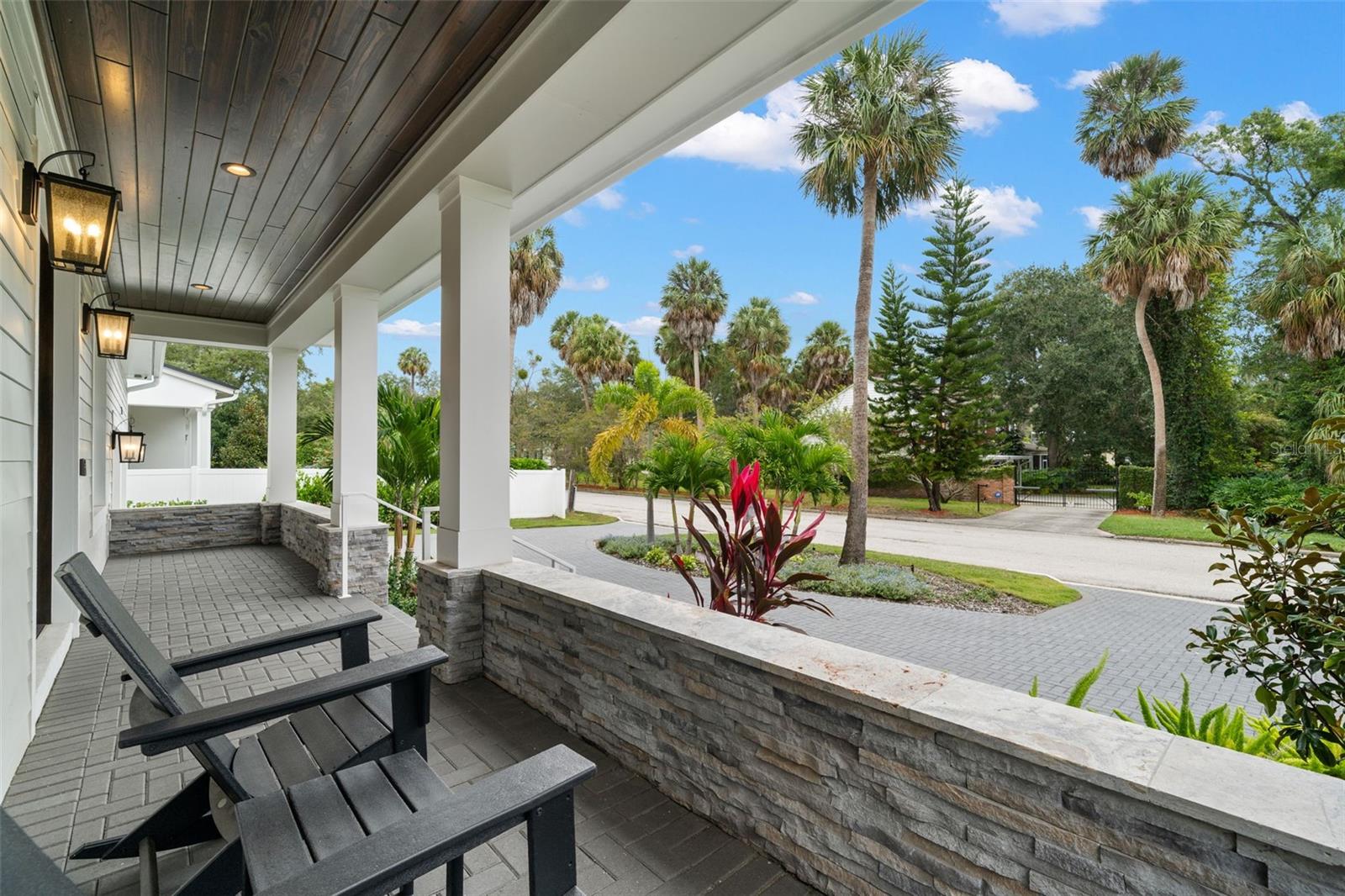 BEACH PARK - PALM PARK - Residential