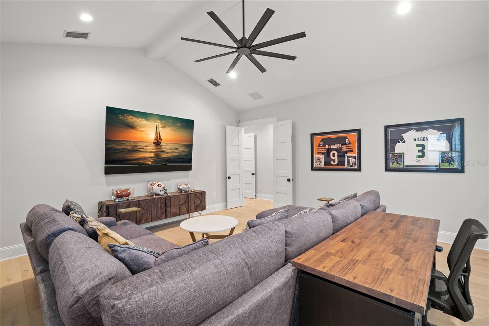 BEACH PARK - PALM PARK - Residential