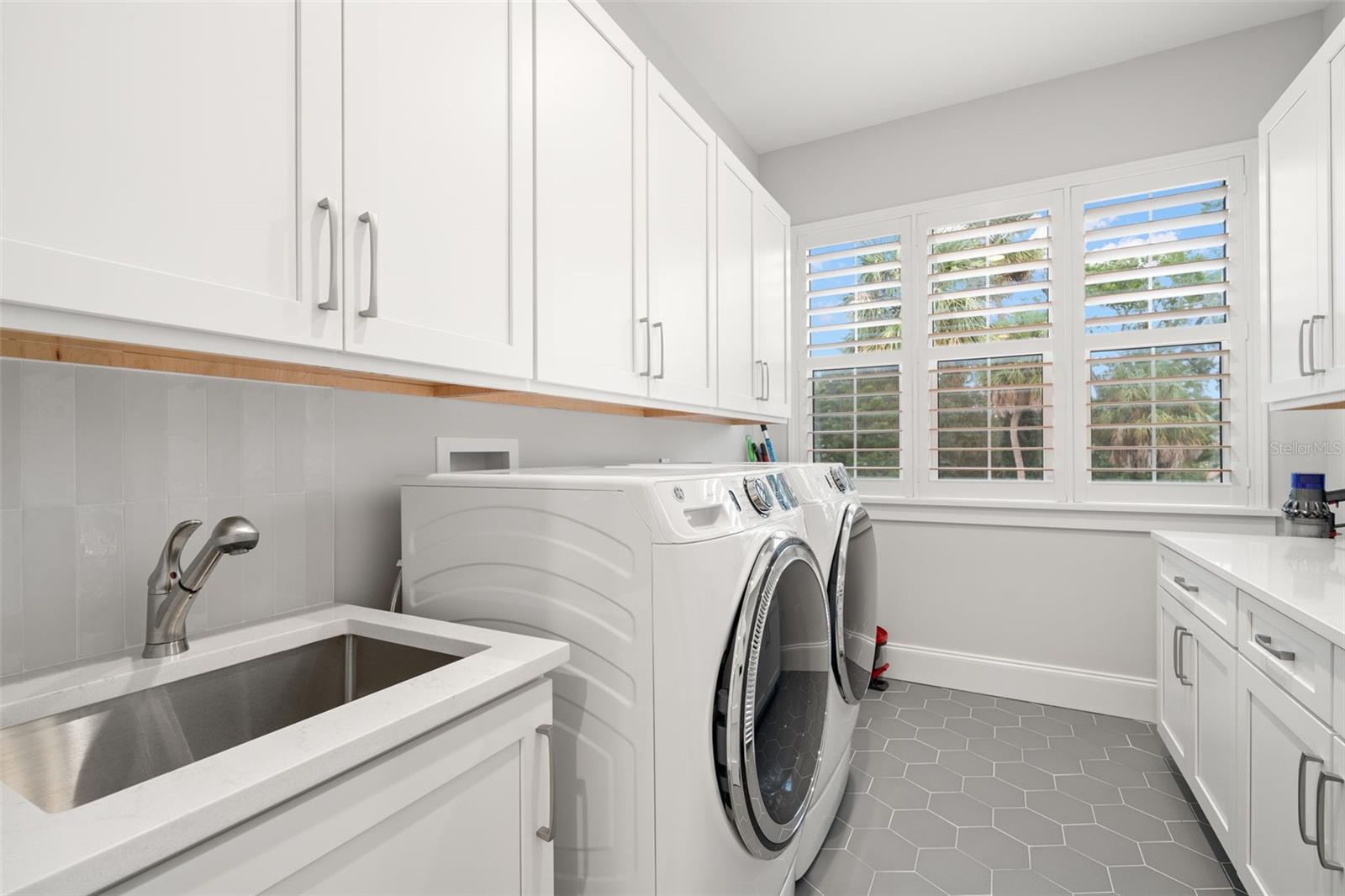 BEACH PARK - PALM PARK - Residential