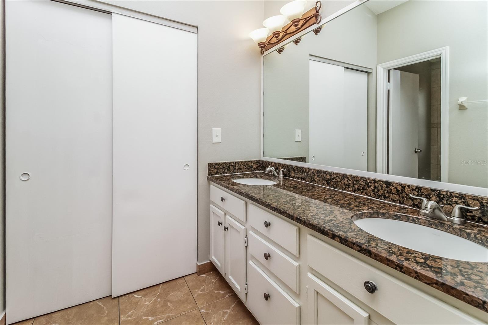 LAKEVIEW VILLAGE - Residential