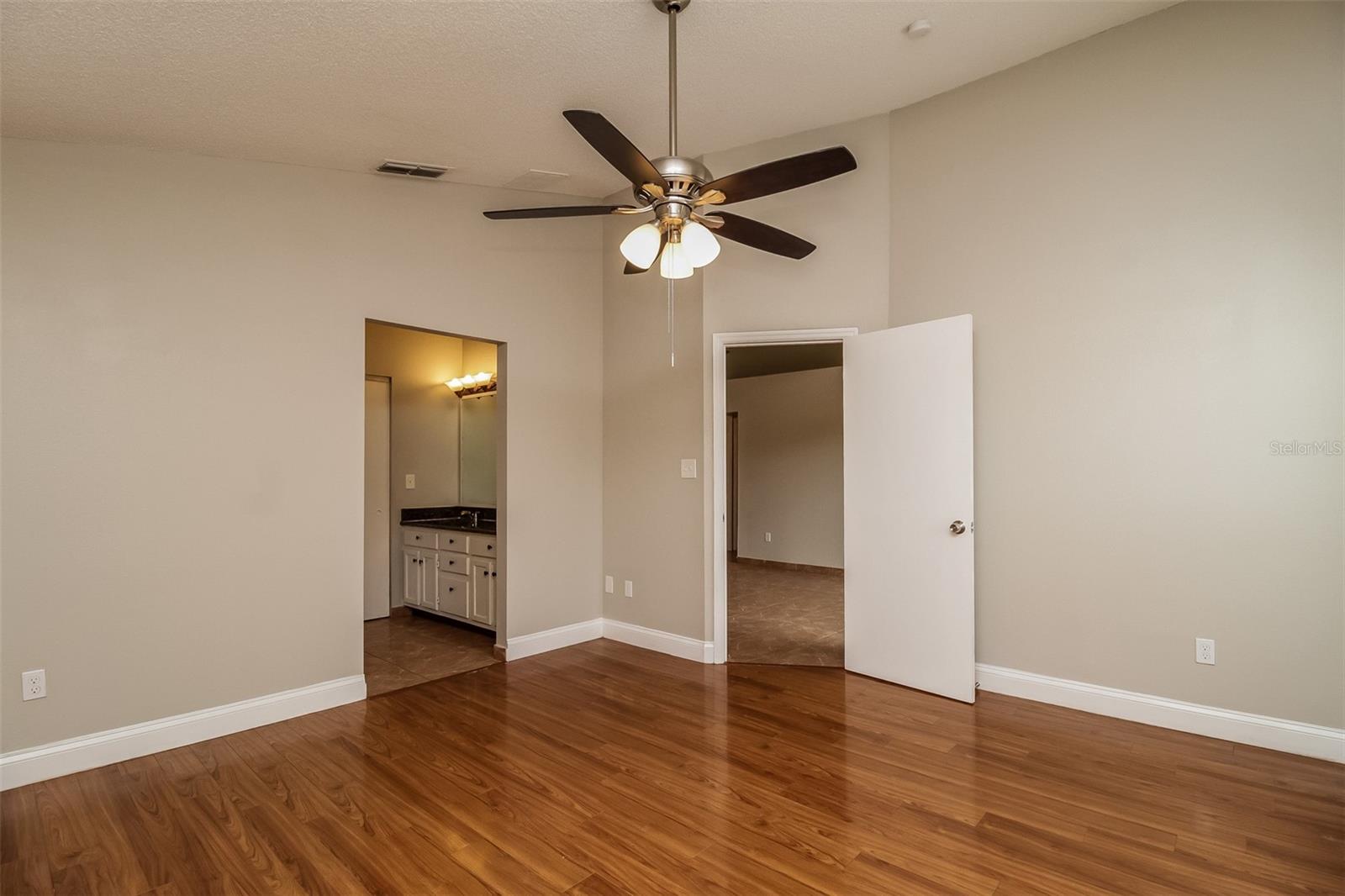 LAKEVIEW VILLAGE - Residential