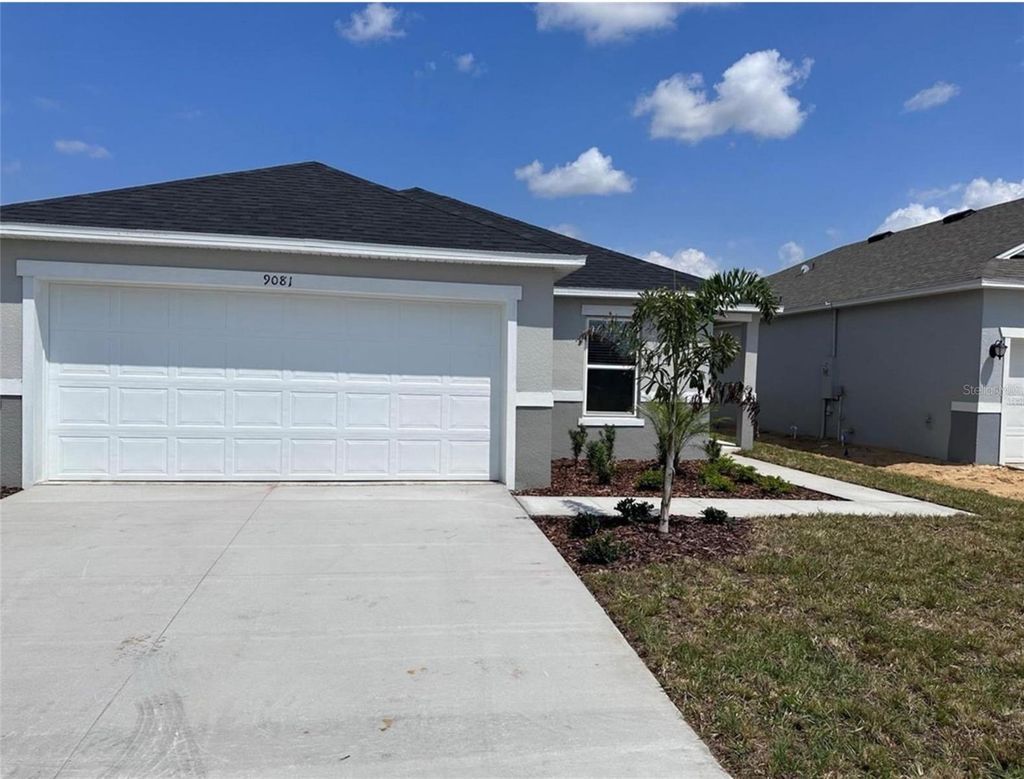 Photo of 9081 Oscraft Drive, Davenport, FL 33896 (MLS # S5141425)