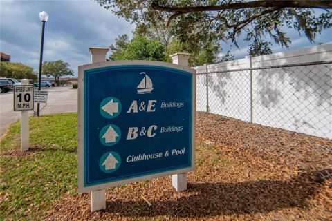 A home in LAKELAND