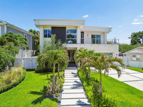 Photo of 4418 W Kensington Avenue, Tampa, FL 33629 (MLS # TB8507703)