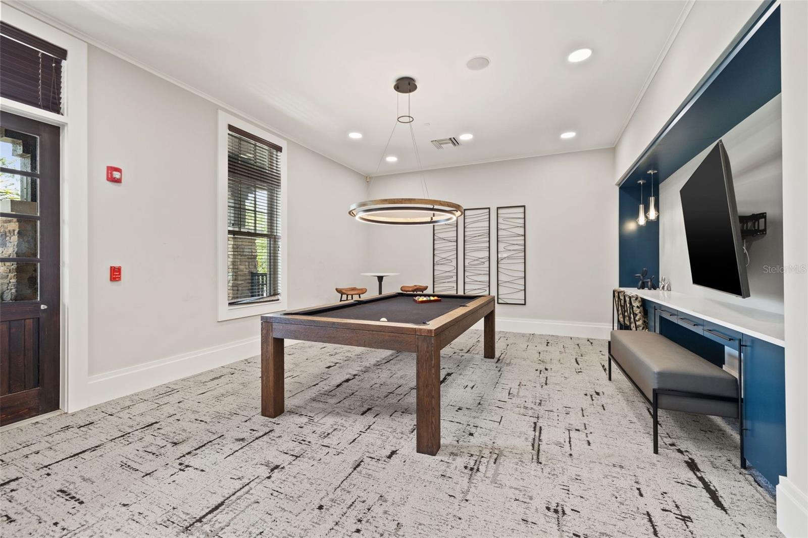 ARTISAN LAKES EAVES BEND - Residential Lease