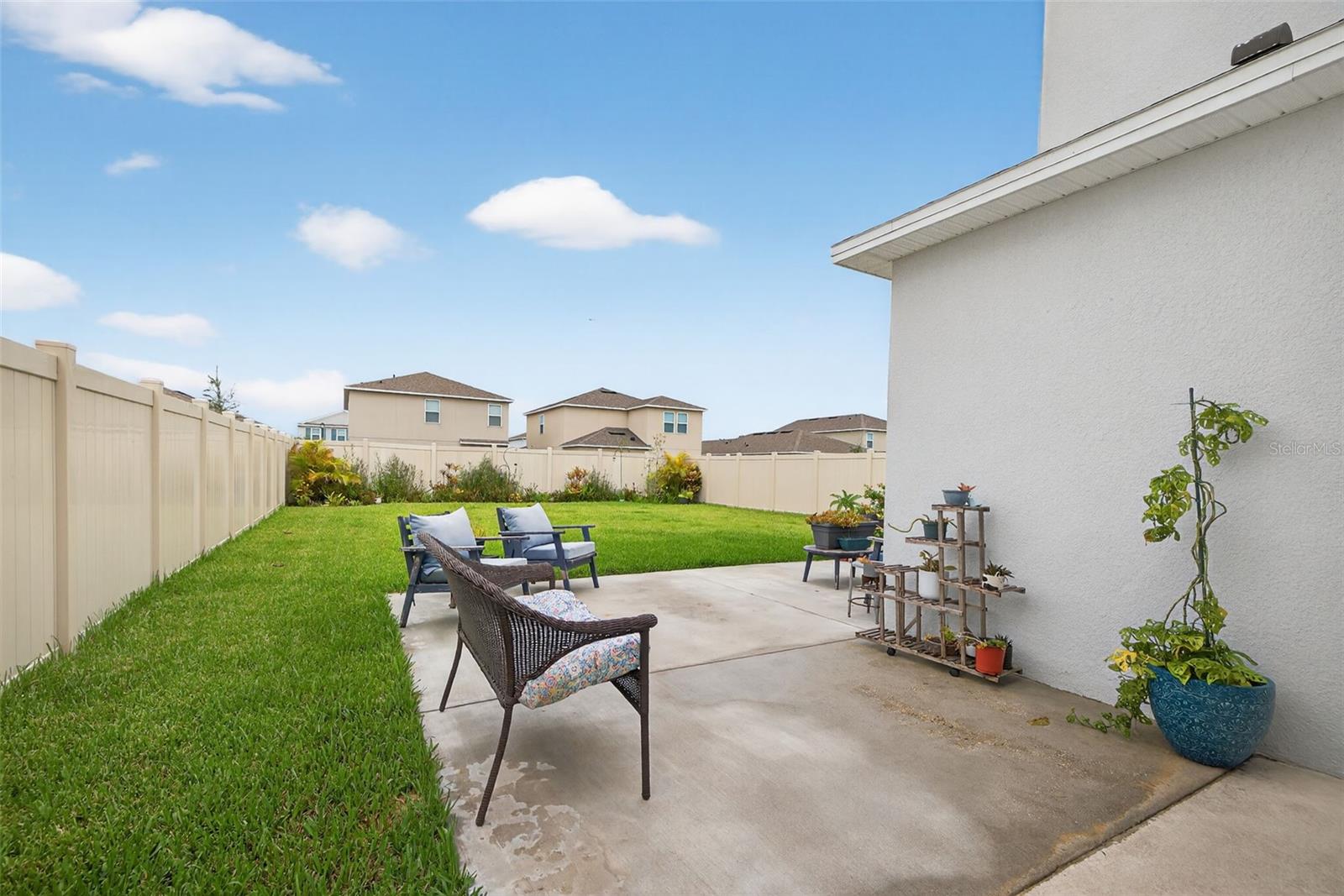 ARTISAN LAKES EAVES BEND - Residential Lease