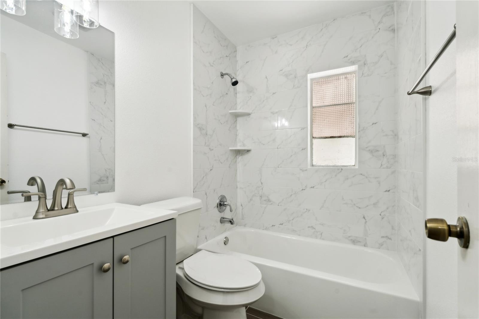 MANHATTAN MANOR 3 - Residential Lease