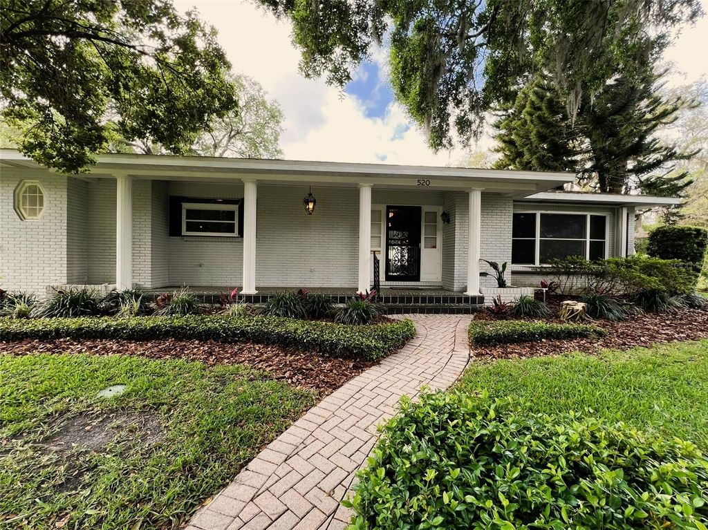 Photo of 520 S Riverhills Drive, Temple Terrace, FL 33617 (MLS # TB8495455)